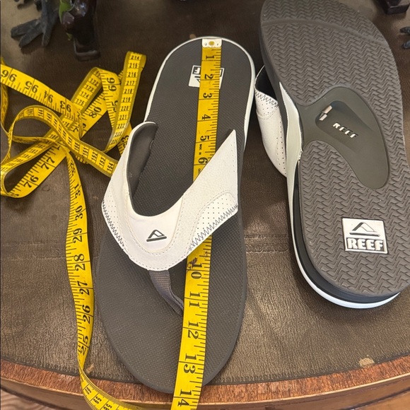 Reef NWOT white flip flops main image 10